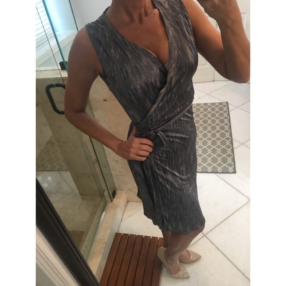 Banana Republic XS Silk Gray Silver Leaf Print Wrap Dress Career Sleeveless
